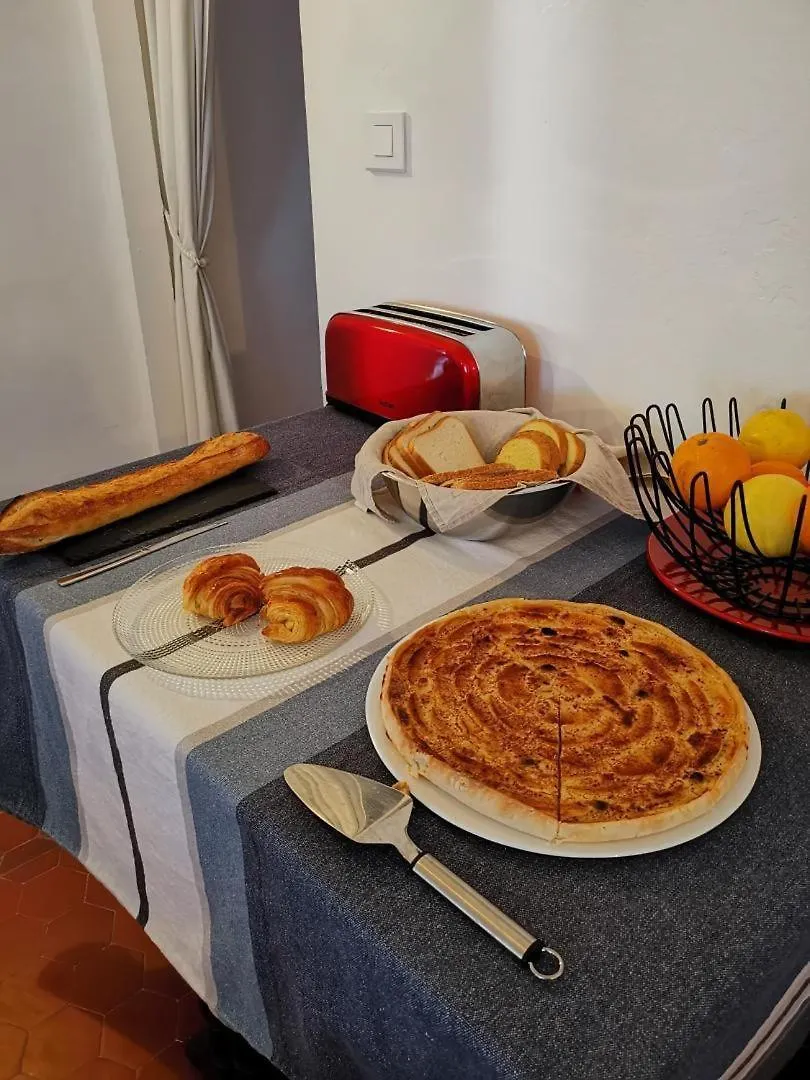 Azur Et Vous En Provence Acomodação com café da manhã Laouque Alojamento de Acomodação e Pequeno-almoço